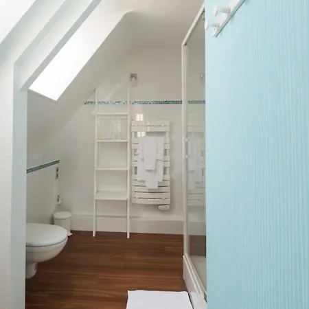 Tipoz'immo- L'ocean Duplex Sea View-access On Foot Pouldreuzic