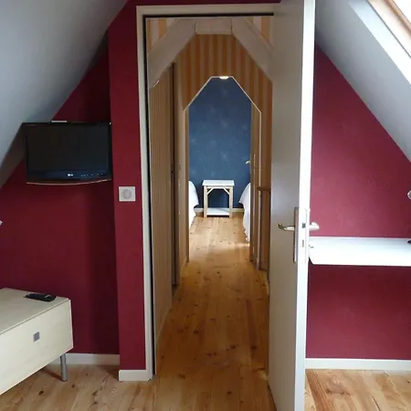 Tipoz'immo- L'ocean Duplex Sea View-access On Foot Apartment Pouldreuzic